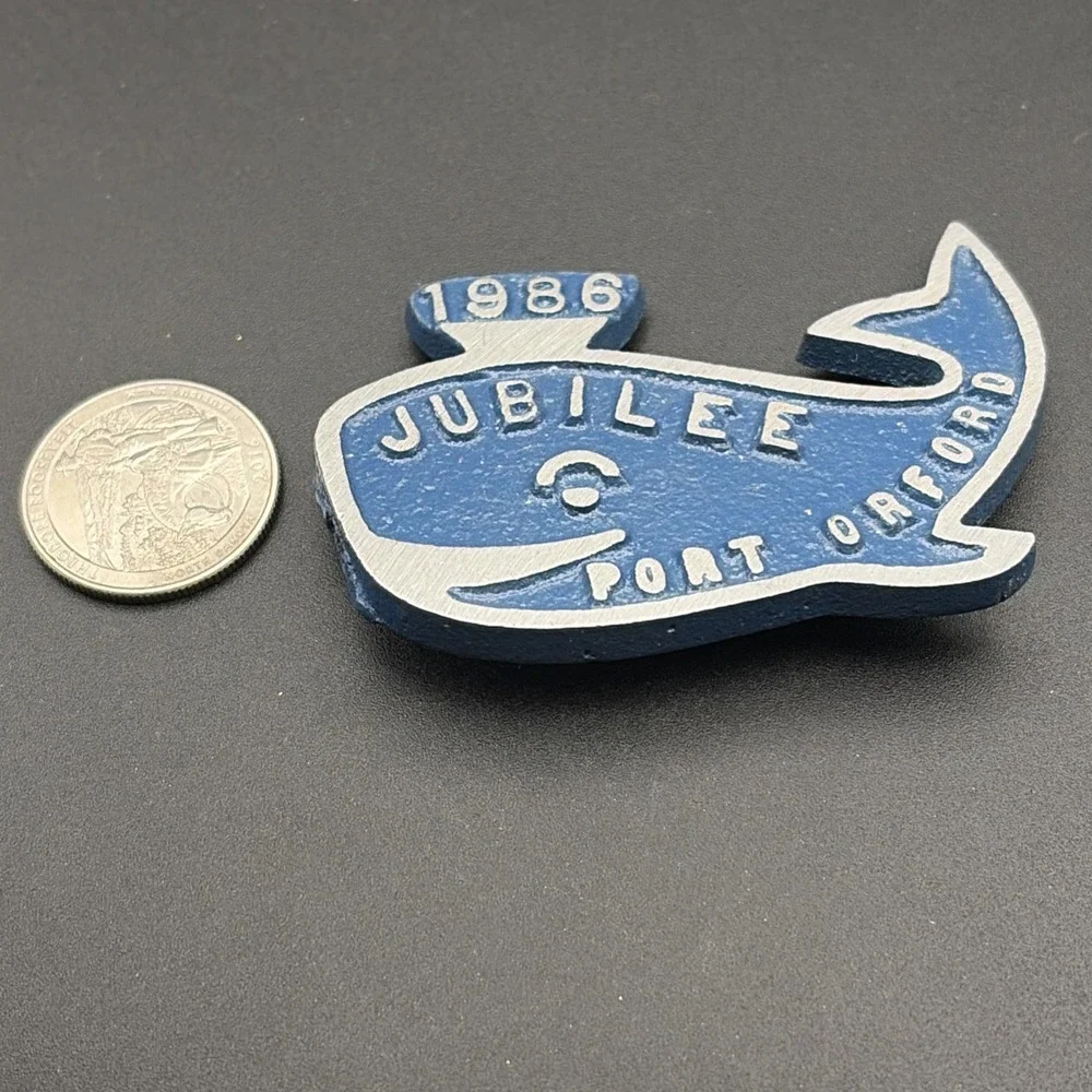 Vintage 1986‎ Jubilee Port Orford Blue Whale Lapel Hat Pin